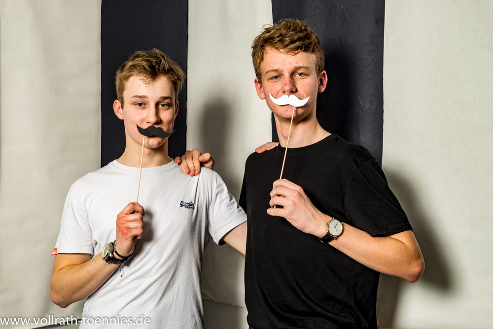 2020 02 01 Black & White Party 2442